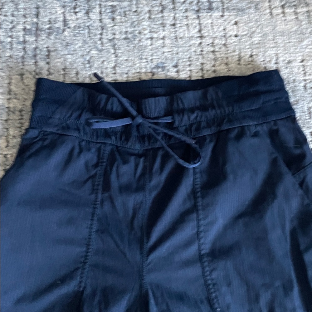Lululemon Beyond The Studio Crop Pants - Picture 4 of 9